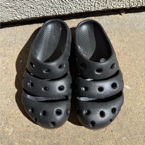 KEEN YOGUI ART Clogs size 7W